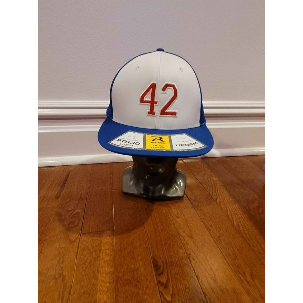 Elite blue and white fitted men's golf hat - small / medium